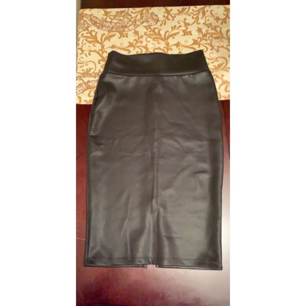 Black Bodycon skirt